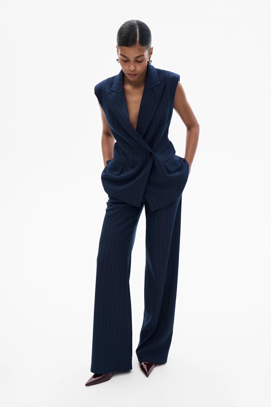 Relaxed pleated trousers from MustHave